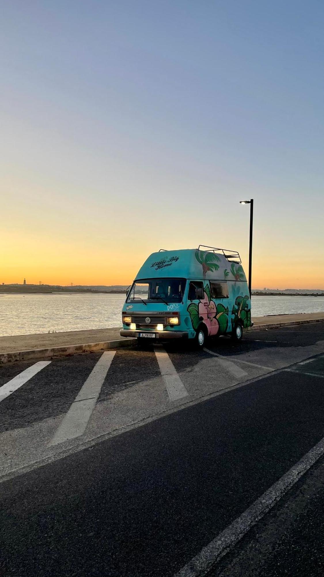 Luxury tent Campervan Dory Lisbon
